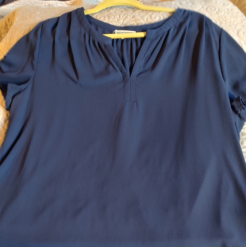 EUC Dlione Silky Top
